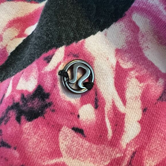 Lululemon Secret Garden Pink Floral Find Your Om Hoodie Jacket Size 8 RARE - Picture 13 of 13